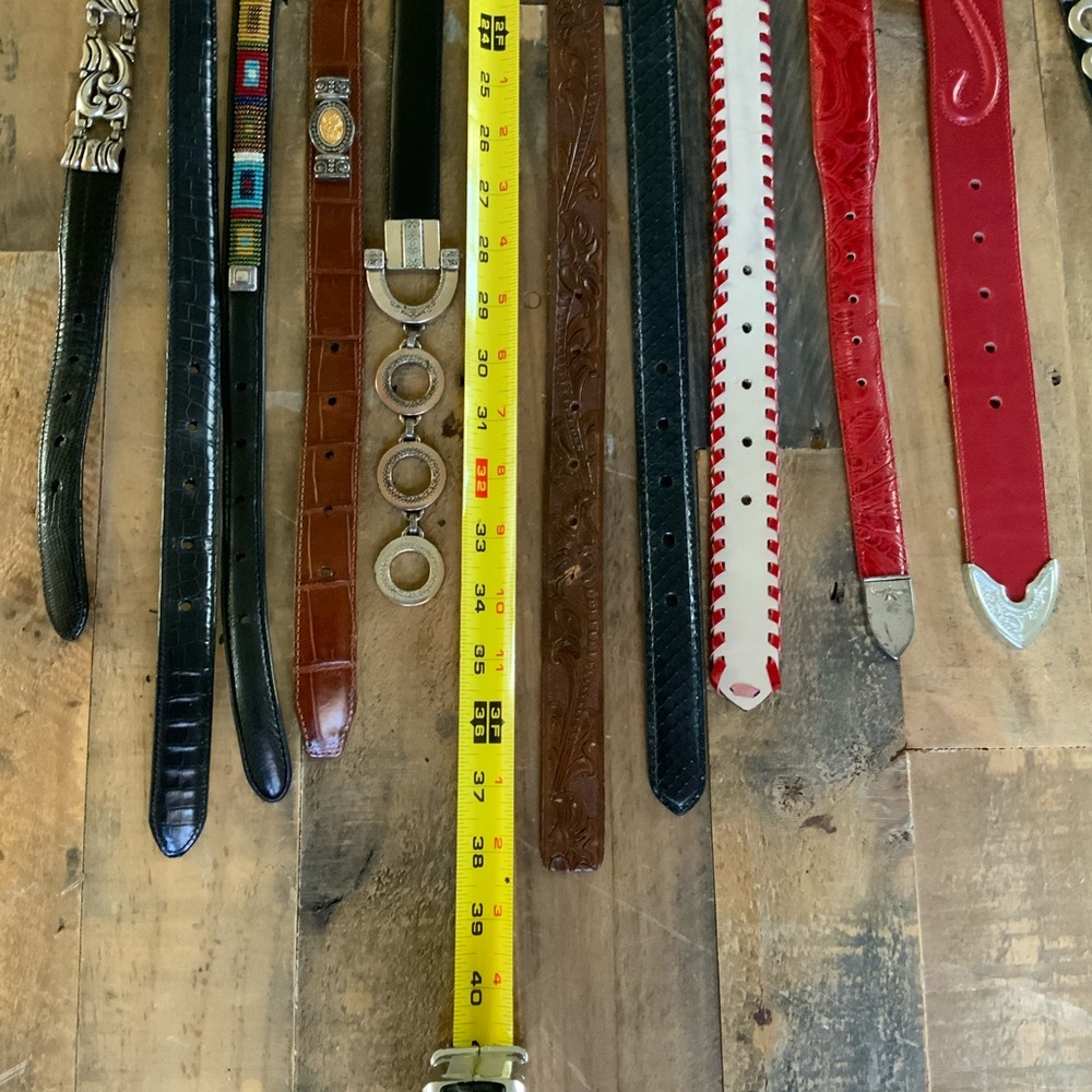 Assorted leather belts - Picture 4 of 4